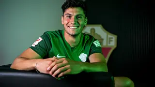 Cristian Salvador fue el primer fichaje del mercado estival de la S.D. Huesca para la campa&ntilde;a 2021/22. Fotograf&iacute;a: Elche C.F.