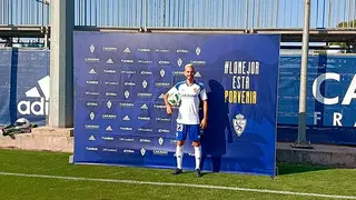 Manu Molina en el d&iacute;a de su presentaci&oacute;n como zaragocista