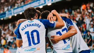 Los jugadores del Tenerife celebran un gol