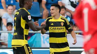 Jair celebra con Bermejo