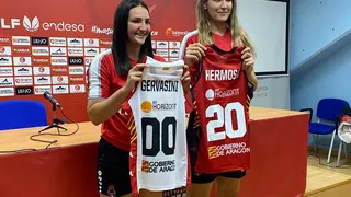 Ambas jugadoras fueron fichadas en mayo pero han sido presentadas antes los medios este martes.