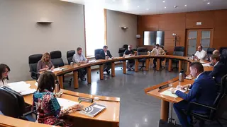 El PSOE ha criticado que los partidos del Gobierno muevan a las tardes Educaci&oacute;n y Sanidad, lo que a su juicio les resta "eco medi&aacute;tico". Foto: Cortes de Arag&oacute;n