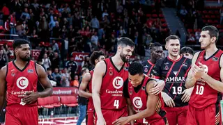 El equipo acumula dos victorias ligueras consecutivas y tres, si uno cuenta la de Europa. Fotograf&iacute;a: Casademont Zaragoza.