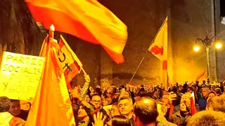La manifestaci&oacute;n fue convocada, en el marco de otras protestas nacionales, por el colectivo Revuelta, asociado a Vox. Foto: @DavidArranzVox