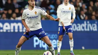 El Real Zaragoza se mide al Elche y la S.D. Huesca al Espanyol. Fotograf&iacute;a: LaLiga.