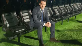 Julio Vel&aacute;zquez en el banquillo de La Romareda