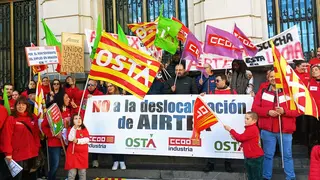 Airtex Ruman&iacute;a concentraci&oacute;n plaza Espa&ntilde;a