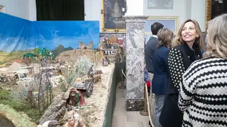 La alcaldesa de Zaragoza, Natalia Chueca, en el Bel&eacute;n de la Casa Amparo