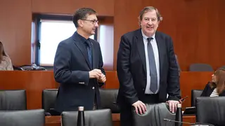 Civiac (izquierda) ha marcado perfil propio frente a los otros dos partidos de la mayor&iacute;a para los Presupuestos. Foto: Cortes de Arag&oacute;n