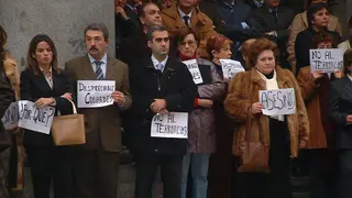Paros en Zaragoza en protesta por el atentado un d&iacute;a despu&eacute;s. Foto: Archivo Arag&oacute;n Digital