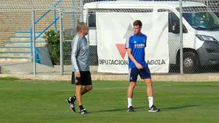 Vigaray y V&iacute;ctor Fern&aacute;ndez dialogan en un entrenamiento de la temporada 2019/20