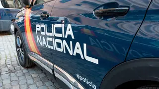 El hombre ha sido detenido como autor de delito de hurto, delito de descubrimiento de secretos y da&ntilde;os inform&aacute;ticos.