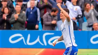 Alejandro Franc&eacute;s, en un partido con el Real Zaragoza. Foto: LaLiga Hypermotion.
