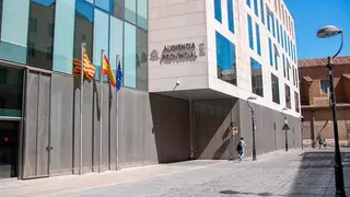 La Audiencia Provincial de Zaragoza ha condenado a una cuidadora que vaci&oacute; la cuenta bancaria del anciano al que cuidaba. Foto: Pilar &Aacute;lvarez