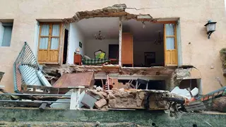 Foto de archivo. Vivienda da&ntilde;ada en Llumes, en la comarca de Calatayud. Foto: Daniel Revuelto