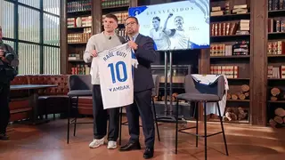 Ra&uacute;l Guti no ha jugadi tras su presentaci&oacute;n y cae lesionado