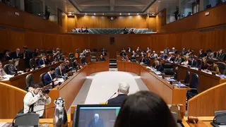 Interior del Pleno este jueves. Foto: Cortes de Arag&oacute;n