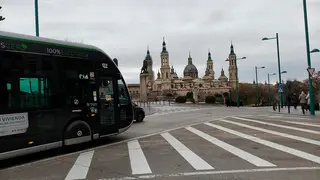puente-de-piedra-corte-tr&aacute;fico-hola-primavera
