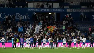 La afici&oacute;n del Real Zaragoza, en una imagen de archivo en La Romareda, exige a sus jugadores. Ahora puede elevar protestas. Foto: Pilar &Aacute;lvarez