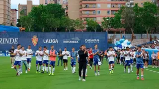 El Real Zaragoza, tras un partido en La Romareda. Foto: Pilar &Aacute;lvarez