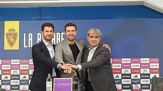 Indias, Fernando L&oacute;pez y Gabi posan antes de arrancar la desastrosa temporada del Real Zaragoza. Foto: M.G.