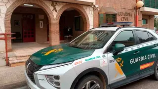 Se investiga la muerte de un hombre de avanzada edad en Fraga. Foto del cuarte de la Guardia Civil en Fraga.