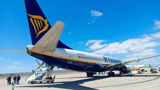 Dos tripulantes de un avi&oacute;n de Ryanair heridos graves por las turbulencias sufridas. Foto de Archivo: Arag&oacute;n Digital