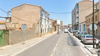 Tras hacer un caballito con la moto y sufrir un accidente en Monta&ntilde;ana (Zaragoza), el conductor se fug&oacute; dejando a su acompa&ntilde;ante herida.