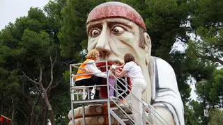 tragachicos-barrios-fiestas-pilar-zaragoza-tobogan-leon-garganchon
