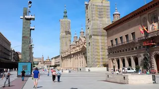 El intento de robo de una bicicleta tuvo lugar el pasado domingo en la plaza del Pilar de Zaragoza. Foto: Pilar &Aacute;lvarez