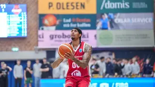devin robinson fiba