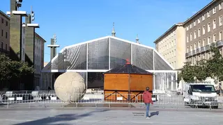a Navidad ya toma forma en la plaza del Pilar. Foto: Pilar &Aacute;lvarez