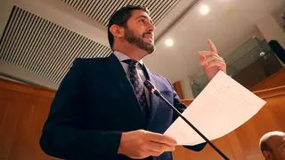 Nolasco interviene en el Pleno. Foto: Pilar &Aacute;lvarez