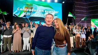 Guardiola y Feij&oacute;o en un acto de precampa&ntilde;a. Foto: PP