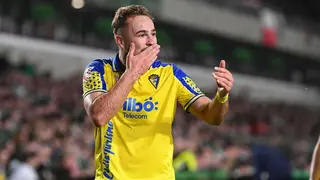 Ontiveros disputa un partido con el C&aacute;diz previo al duelo ante el Real Zaragoza. Foto: C&aacute;diz C.F.