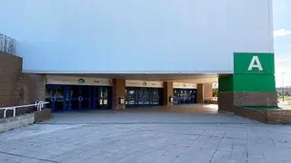 puertas-acceso-pabell&oacute;n-principe-felipe-zaragoza-obras-1