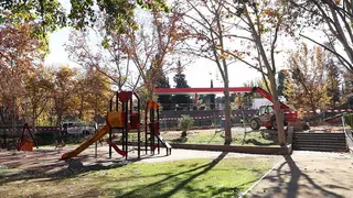 Parque-Bruil-Vecinos-Colectivo-Obras-Juegos-Inclusivos-infantil