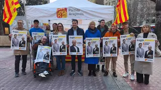 Gran parte de la candidatura por Zaragoza del PAR han arrancado su campa&ntilde;a para el 8F este viernes por la tarde | David Doc&oacute;n