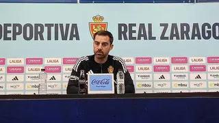 Sell&eacute;s comparece en la sala de prensa de la Ciudad Deportiva antes del Cultural - Real Zaragoza. Foto: M.G.