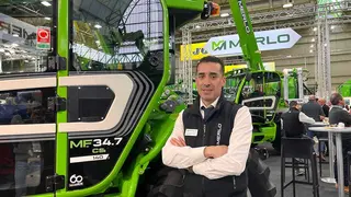 Antonio Ortega, comercial de Merlo en Espa&ntilde;a, en FIMA. Foto: E.P./ Arag&oacute;n Digital