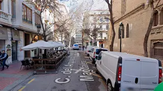 La pelea entre dos grupos en Zaragoza tuvo lugar en la confluencia de la calle Arquitecto Magdalena con la calle San Miguel.
