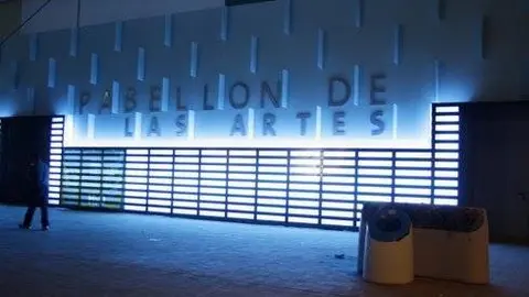 Las artes est&aacute;n presentes a lo largo y ancho de la muestra. Tanto las esc&eacute;nicas, como las pl&aacute;sticas. En este pabell&oacute;n, con una superficie de mil metros cuadrados en planta y una altura de 9 metros, se pueden admirar obras de gran formato.
Por Gonzalo Baz&aacute;n y Pilar Artiaga