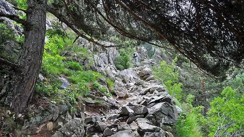 Una nueva ruta por el Pirineo aragon&eacute;s nos lleva a realizar esta excursi&oacute;n hacia los ibones de Bachima&ntilde;a que comienza en el Balneario de Panticosa, junto al refugio de la Casa de Piedra.
Victor Sancho