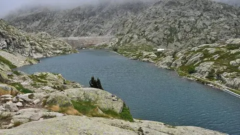 Ib&oacute;n bajo de Bachima&ntilde;a a 2.170 metros. Al fondo se ve la presa del Ib&oacute;n alto.
Victor Sancho