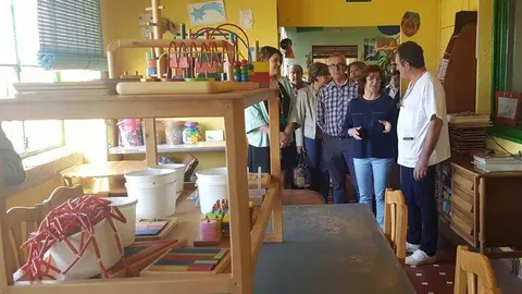 Broto ha visitado las instalaciones del Centro Asistencial El Pinar en Teruel