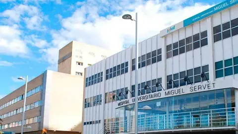 La mujer sigue en la UCI del Hospital Miguel Servet de Zaragoza
