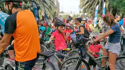 La Semana Europea de la Movilidad de Zaragoza ha arrancado con la I Marcha Familiar