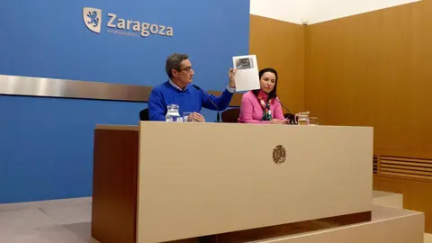 Calvo ha mostrado fotograf&iacute;as de diferentes asentamientos chabolistas que hay por la ciudad
