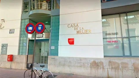 Vox quiere abrir una oficina de ayuda a la mujer embarazada en la Casa de la Mujer