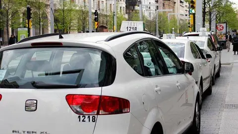 ZeC pide una "defensa a ultranza" del sector del taxi
